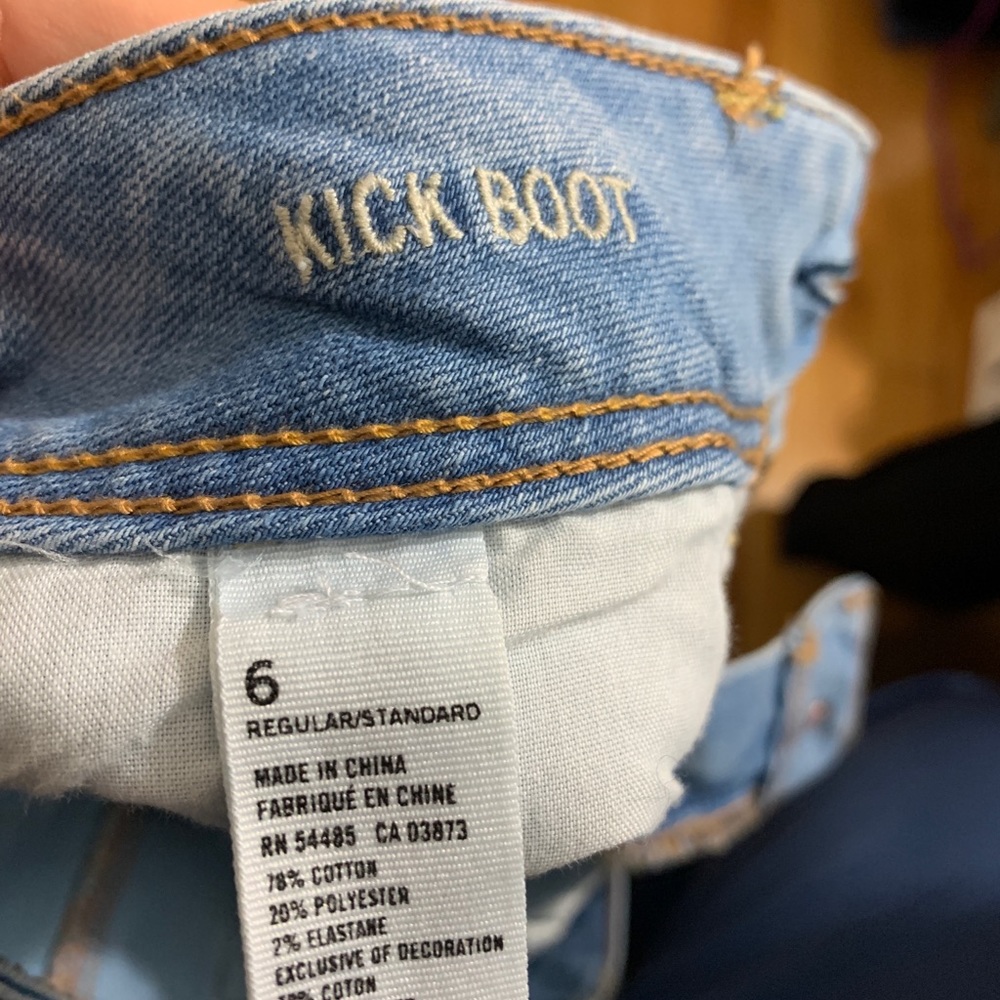 American Eagle Kick Boot Light Wash Jeans Denim 6